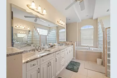 9196 Mississippi Run, Weeki Wachee, FL 34613 - Photo 31