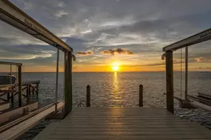 5101 Westshore Dr, New Port Richey, FL 34652 - Photo 3