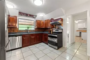 16502 E Course Dr, Tampa, FL 33624 - Photo 19