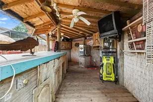 16502 E Course Dr, Tampa, FL 33624 - Photo 45