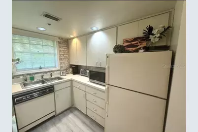 2210 Vista Del Sol Circle #520, Lutz, FL 33558 - Photo 9