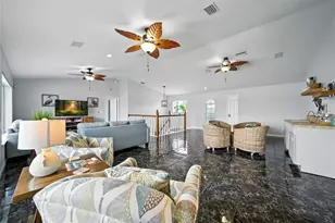 2435 N Watersedge Dr, Crystal River, FL 34429 - Photo 11