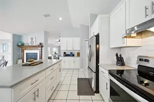 2435 N Watersedge Dr, Crystal River, FL 34429 - Photo 17