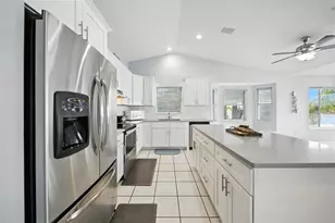 2435 N Watersedge Dr, Crystal River, FL 34429 - Photo 15