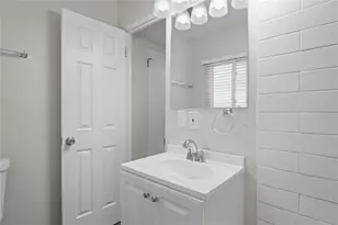 1313 N Barry St, Clearwater, FL 33756 - Photo 17