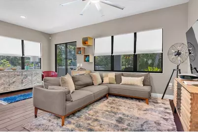 2516 W Curtis Street, Tampa, FL 33614 - Photo 5