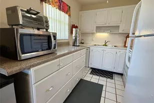 11937 Bayonet Ln, New Port Richey, FL 34654 - Photo 3