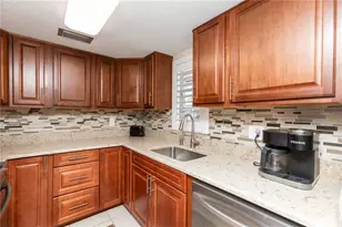 5245 Amulet Dr, New Port Richey, FL 34652 - Photo 5