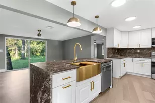 5200 Cyril Dr, Dade City, FL 33523 - Photo 5