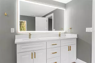 5200 Cyril Dr, Dade City, FL 33523 - Photo 9