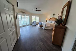 9201 Captiva Circle Circle, Saint Pete Beach, FL 33706 - Photo 23