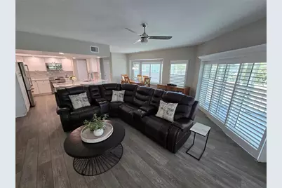 9201 Captiva Circle Circle, Saint Pete Beach, FL 33706 - Photo 5