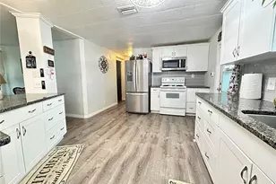 3131 Bixler Ct, Holiday, FL 34690 - Photo 11