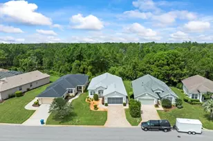 10163 Holly Berry Dr, Weeki Wachee, FL 34613 - Photo 5