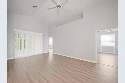 10163 Holly Berry Drive, Weeki Wachee, FL 34613 - Photo 17