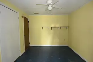 7610 Anna Ave, Gibsonton, FL 33534 - Photo 21