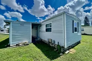 10819 London Dr, Port Richey, FL 34668 - Photo 41