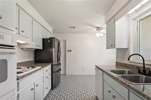 1282 Palm St, Clearwater, FL 33755 - Photo 7