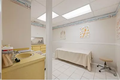 2101 Indian Rocks Road S, Largo, FL 33774 - Photo 11