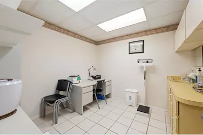 2101 Indian Rocks Road S, Largo, FL 33774 - Photo 15