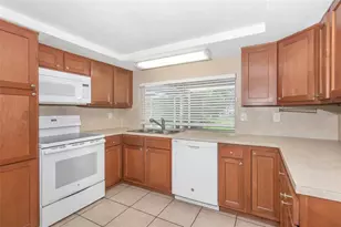 8401 Clover Hill Loop, Hudson, FL 34667 - Photo 9