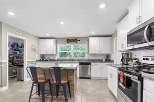 18209 Merwyn Circle, Weeki Wachee, FL 34614 - Photo 33