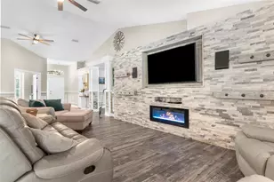 18209 Merwyn Circle, Weeki Wachee, FL 34614 - Photo 27