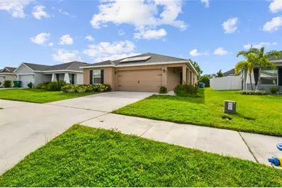 6977 Abbywood Lane, Zephyrhills, FL 33541 - Photo 3