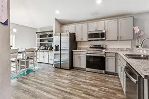 6977 Abbywood Ln, Zephyrhills, FL 33541 - Photo 15