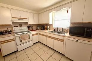 11210 Meadow Dr, Port Richey, FL 34668 - Photo 7