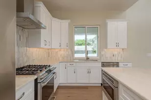 35 Acacia St, Tarpon Springs, FL 34689 - Photo 17