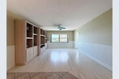 4550 Cove Circle #507, Saint Petersburg, FL 33708 - Photo 11