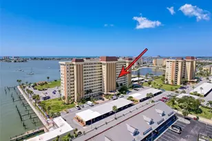 4550 Cove Cir, Saint Petersburg, FL 33708 - Photo 1