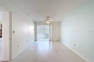 4550 Cove Cir, Saint Petersburg, FL 33708 - Photo 15