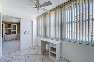 4550 Cove Cir, Saint Petersburg, FL 33708 - Photo 19