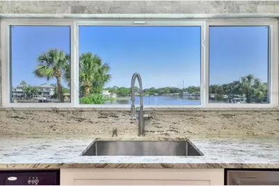 5517 Manatee Point Drive, New Port Richey, FL 34652 - Photo 13