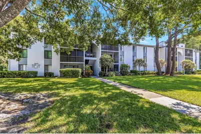 1344 Pine Ridge Circle E #D2, Tarpon Springs, FL 34688 - Photo 9