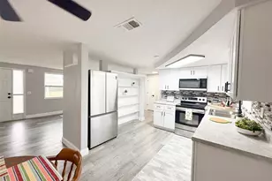 10805 Fillmore Ave, Port Richey, FL 34668 - Photo 11