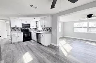 10805 Fillmore Ave, Port Richey, FL 34668 - Photo 11