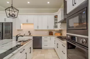 7811 Bay Dr, Tampa, FL 33635 - Photo 27