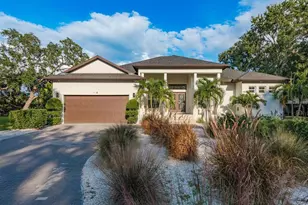 7811 Bay Dr, Tampa, FL 33635 - Photo 3