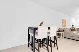 8211 Crescent Oaks Dr, New Port Richey, FL 34655 - Photo 11