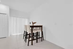 8211 Crescent Oaks Dr, New Port Richey, FL 34655 - Photo 11