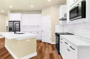 16143 Penn State Rd, Weeki Wachee, FL 34614 - Photo 31