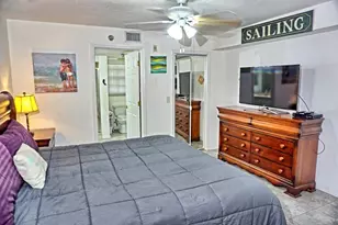 21107 Fountain View Ln, Lutz, FL 33558 - Photo 19