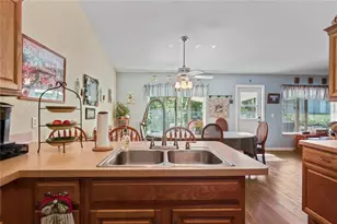 9086 Manchester St, Spring Hill, FL 34606 - Photo 15