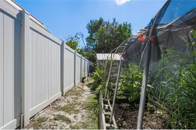 9086 Manchester Street, Spring Hill, FL 34606 - Photo 47