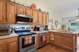 9086 Manchester St, Spring Hill, FL 34606 - Photo 13