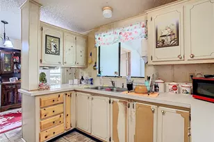 35420 Carval Dr, Zephyrhills, FL 33541 - Photo 41