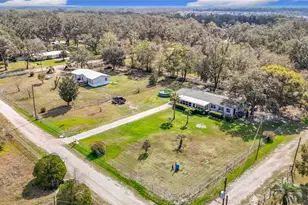 35420 Carval Dr, Zephyrhills, FL 33541 - Photo 5